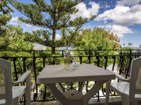  Sea Breeze Apartments  Ликсури